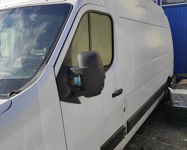Белый Рено Мастер, объемом двигателя 2.3 л и пробегом 200 тыс. км за 7500 $, фото 1 на Automoto.ua