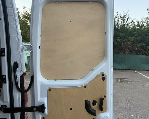 Белый Рено Мастер, объемом двигателя 2.3 л и пробегом 171 тыс. км за 20700 $, фото 36 на Automoto.ua