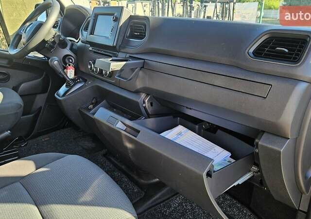 Белый Рено Мастер, объемом двигателя 2.3 л и пробегом 248 тыс. км за 19300 $, фото 36 на Automoto.ua