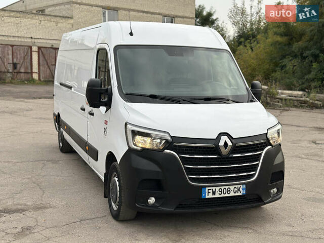 Белый Рено Мастер, объемом двигателя 2.3 л и пробегом 175 тыс. км за 19700 $, фото 3 на Automoto.ua