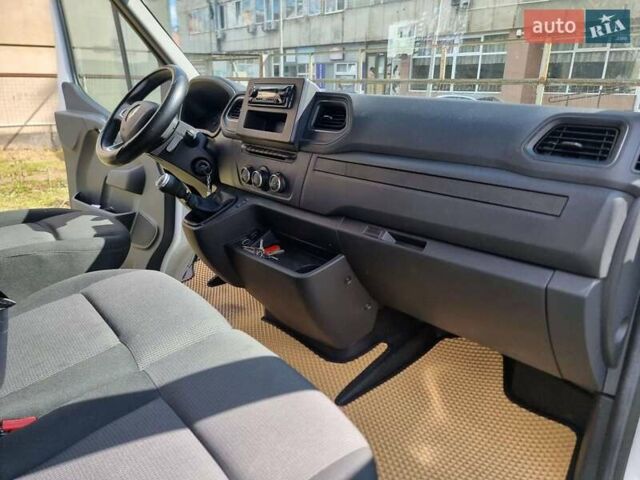 Білий Рено Мастєр, об'ємом двигуна 2.3 л та пробігом 215 тис. км за 20999 $, фото 9 на Automoto.ua