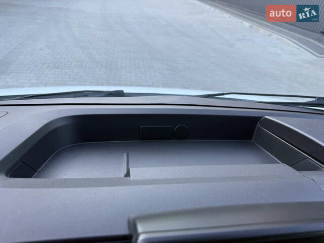 Белый Рено Мастер, объемом двигателя 0 л и пробегом 193 тыс. км за 19700 $, фото 67 на Automoto.ua