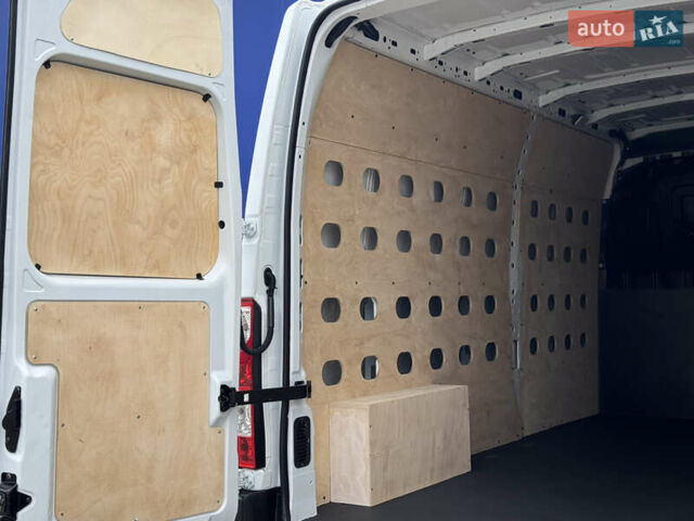 Белый Рено Мастер, объемом двигателя 2.3 л и пробегом 112 тыс. км за 21900 $, фото 108 на Automoto.ua
