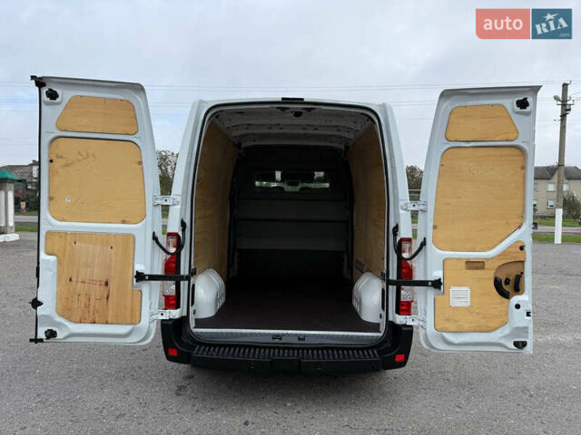 Белый Рено Мастер, объемом двигателя 2.3 л и пробегом 138 тыс. км за 25800 $, фото 34 на Automoto.ua