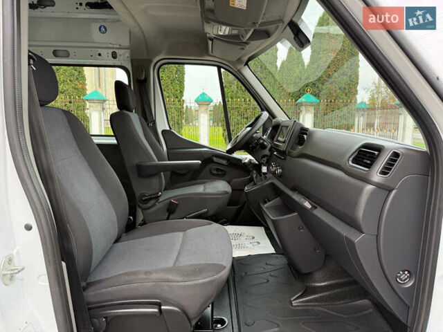 Белый Рено Мастер, объемом двигателя 2.3 л и пробегом 138 тыс. км за 25800 $, фото 45 на Automoto.ua