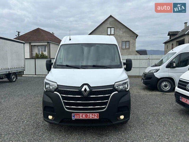 Белый Рено Мастер, объемом двигателя 0 л и пробегом 196 тыс. км за 18300 $, фото 1 на Automoto.ua
