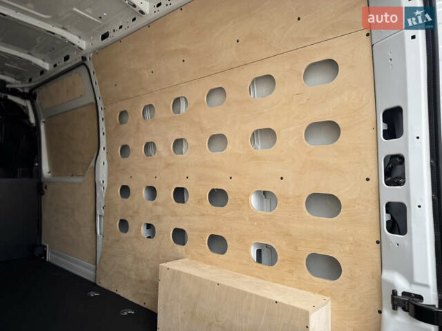 Белый Рено Мастер, объемом двигателя 2.3 л и пробегом 112 тыс. км за 21900 $, фото 111 на Automoto.ua