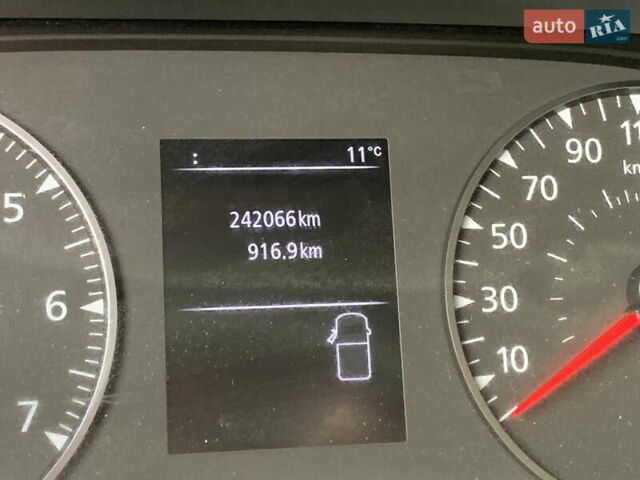 Белый Рено Мастер, объемом двигателя 2.3 л и пробегом 242 тыс. км за 16800 $, фото 34 на Automoto.ua