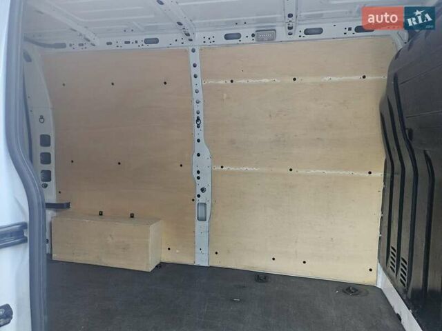 Белый Рено Мастер, объемом двигателя 2.3 л и пробегом 191 тыс. км за 18700 $, фото 32 на Automoto.ua