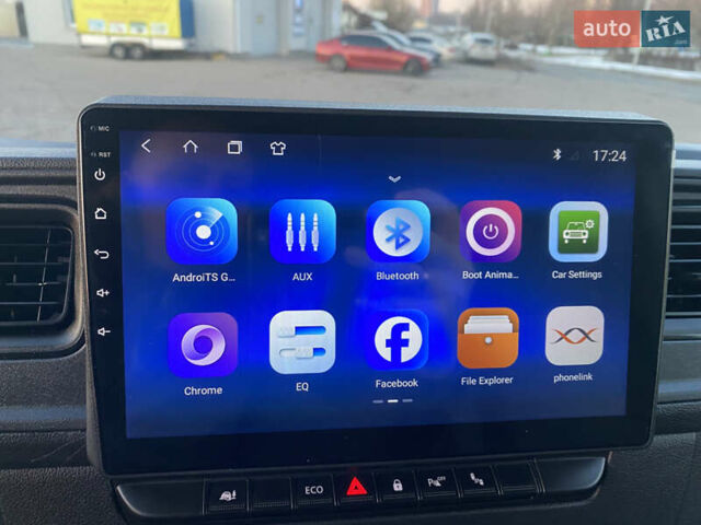 Белый Рено Мастер, объемом двигателя 2.3 л и пробегом 235 тыс. км за 21999 $, фото 71 на Automoto.ua