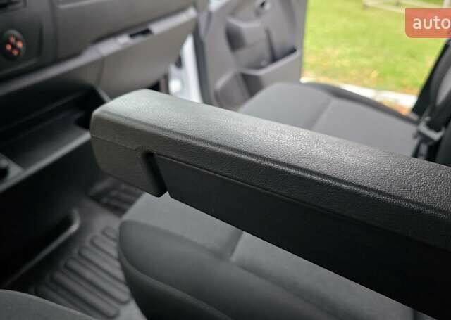 Білий Рено Мастєр, об'ємом двигуна 2.3 л та пробігом 193 тис. км за 21500 $, фото 20 на Automoto.ua