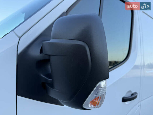 Белый Рено Мастер, объемом двигателя 0 л и пробегом 193 тыс. км за 19700 $, фото 19 на Automoto.ua
