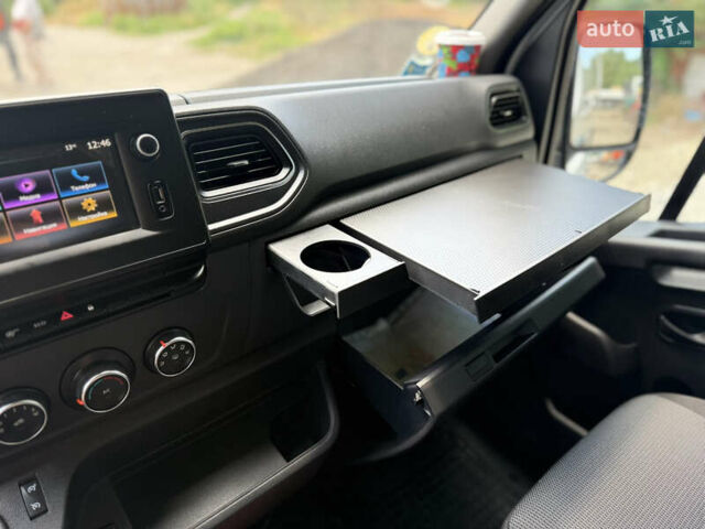 Белый Рено Мастер, объемом двигателя 2.3 л и пробегом 195 тыс. км за 23900 $, фото 59 на Automoto.ua