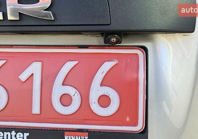 Белый Рено Мастер, объемом двигателя 2.3 л и пробегом 248 тыс. км за 19300 $, фото 6 на Automoto.ua