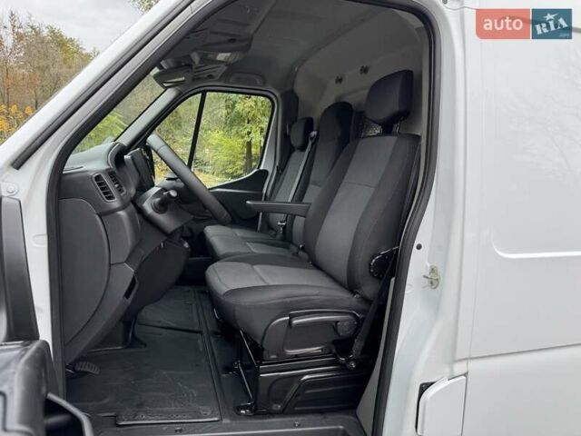 Білий Рено Мастєр, об'ємом двигуна 2.3 л та пробігом 138 тис. км за 20800 $, фото 12 на Automoto.ua