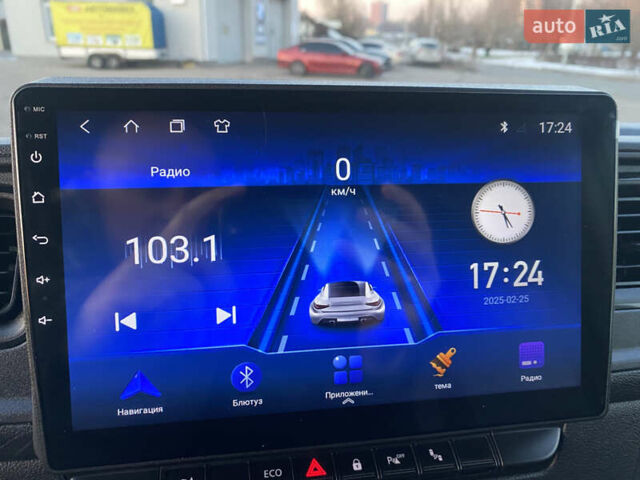 Белый Рено Мастер, объемом двигателя 2.3 л и пробегом 235 тыс. км за 21999 $, фото 69 на Automoto.ua