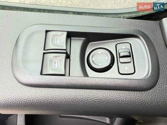 Білий Рено Мастєр, об'ємом двигуна 2.3 л та пробігом 220 тис. км за 22500 $, фото 38 на Automoto.ua