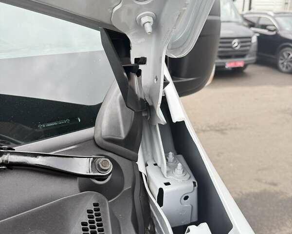 Білий Рено Мастєр, об'ємом двигуна 2.3 л та пробігом 220 тис. км за 22500 $, фото 35 на Automoto.ua
