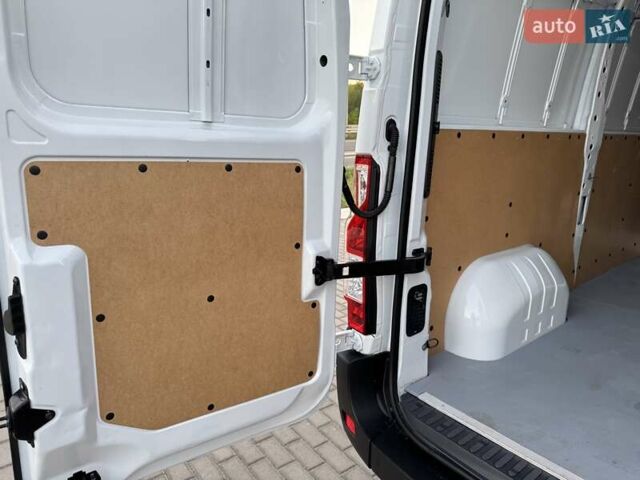 Белый Рено Мастер, объемом двигателя 2.3 л и пробегом 156 тыс. км за 20900 $, фото 41 на Automoto.ua