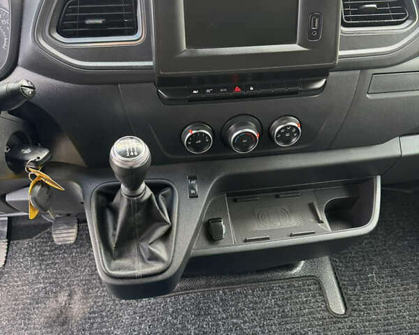 Білий Рено Мастєр, об'ємом двигуна 0 л та пробігом 198 тис. км за 20800 $, фото 16 на Automoto.ua