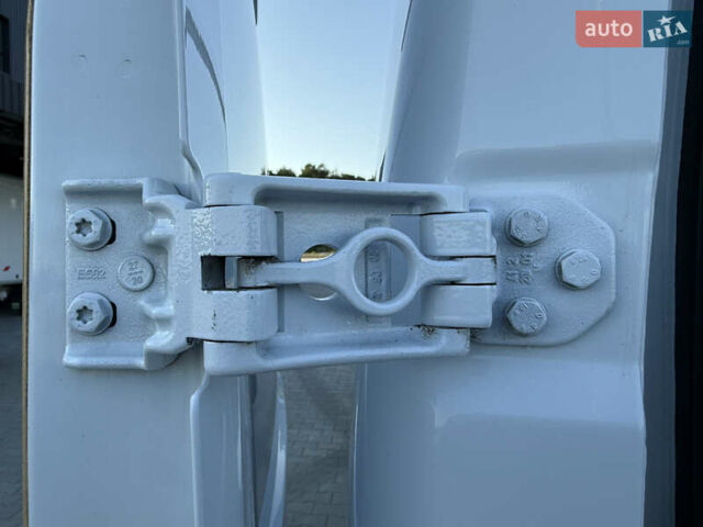 Белый Рено Мастер, объемом двигателя 0 л и пробегом 193 тыс. км за 19700 $, фото 50 на Automoto.ua