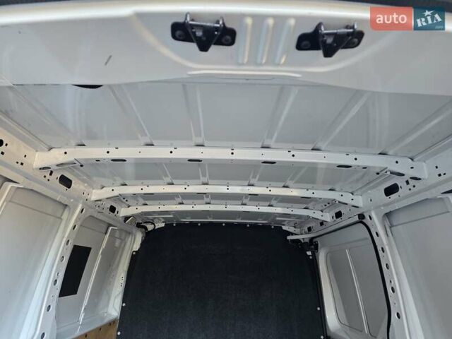Белый Рено Мастер, объемом двигателя 2.3 л и пробегом 229 тыс. км за 19000 $, фото 33 на Automoto.ua