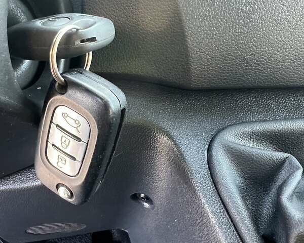 Білий Рено Мастєр, об'ємом двигуна 2.3 л та пробігом 167 тис. км за 21999 $, фото 30 на Automoto.ua