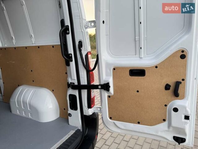 Белый Рено Мастер, объемом двигателя 2.3 л и пробегом 156 тыс. км за 20900 $, фото 40 на Automoto.ua