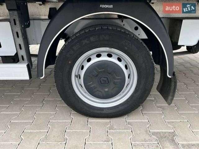 Белый Рено Мастер, объемом двигателя 2.3 л и пробегом 325 тыс. км за 25999 $, фото 54 на Automoto.ua