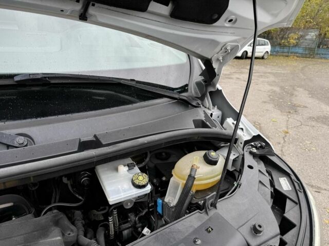 Белый Рено Мастер, объемом двигателя 2.3 л и пробегом 138 тыс. км за 20900 $, фото 9 на Automoto.ua