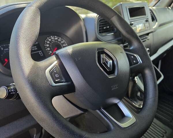 Білий Рено Мастєр, об'ємом двигуна 2.3 л та пробігом 125 тис. км за 21400 $, фото 34 на Automoto.ua