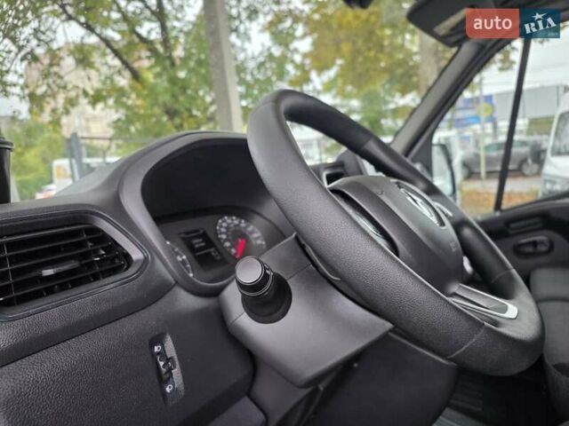 Белый Рено Мастер, объемом двигателя 2.3 л и пробегом 87 тыс. км за 21000 $, фото 14 на Automoto.ua