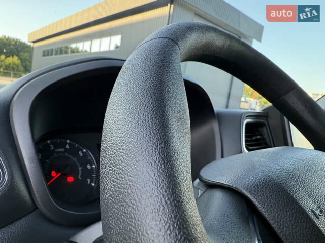 Белый Рено Мастер, объемом двигателя 0 л и пробегом 193 тыс. км за 19700 $, фото 64 на Automoto.ua