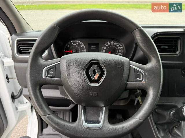 Белый Рено Мастер, объемом двигателя 2.3 л и пробегом 138 тыс. км за 25800 $, фото 40 на Automoto.ua