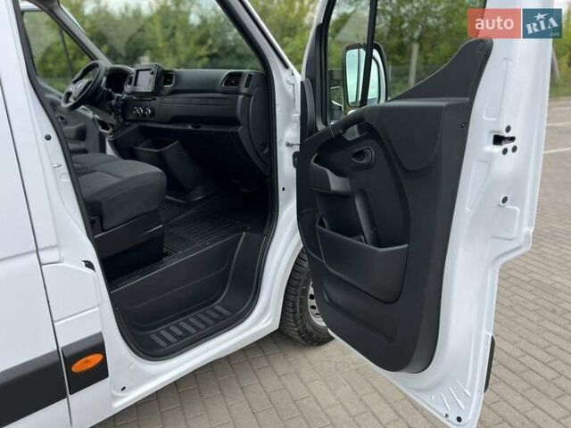 Белый Рено Мастер, объемом двигателя 2.3 л и пробегом 194 тыс. км за 21900 $, фото 29 на Automoto.ua