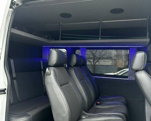 Белый Рено Мастер, объемом двигателя 2.3 л и пробегом 184 тыс. км за 25000 $, фото 6 на Automoto.ua