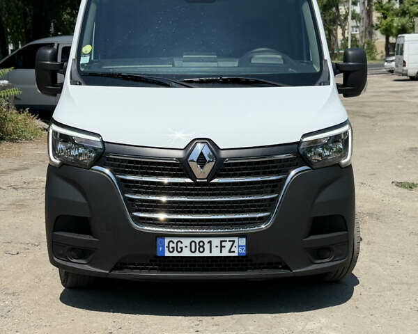 Белый Рено Мастер, объемом двигателя 0 л и пробегом 146 тыс. км за 21800 $, фото 2 на Automoto.ua