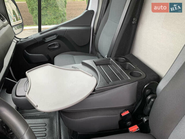 Рено Мастєр 2022 у Дубно на Automoto.ua Білий Рено Мастєр, об'ємом двигуна 2.3 л та пробігом 245 тис. км за 20000 $, фото 27 на Automoto.ua