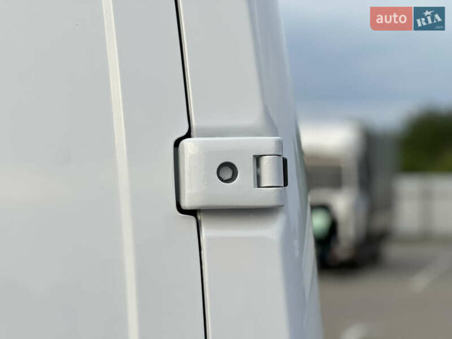 Білий Рено Мастєр, об'ємом двигуна 2.3 л та пробігом 180 тис. км за 22600 $, фото 51 на Automoto.ua
