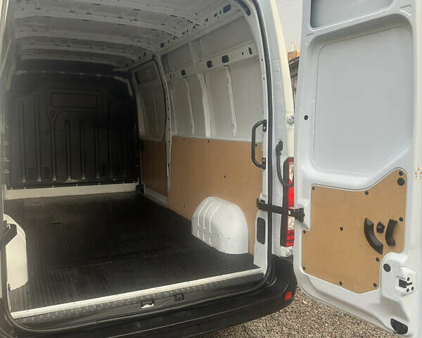 Белый Рено Мастер, объемом двигателя 2.3 л и пробегом 214 тыс. км за 22800 $, фото 15 на Automoto.ua