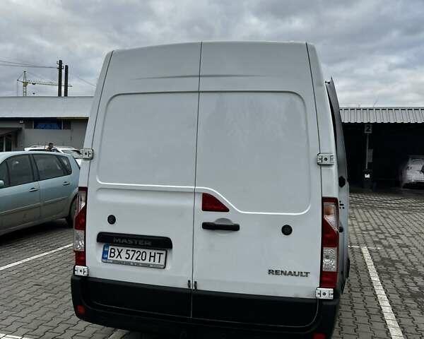Белый Рено Мастер, объемом двигателя 2.3 л и пробегом 184 тыс. км за 25000 $, фото 3 на Automoto.ua