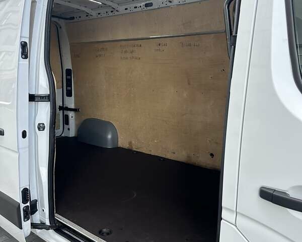 Білий Рено Мастєр, об'ємом двигуна 2.3 л та пробігом 194 тис. км за 19999 $, фото 20 на Automoto.ua