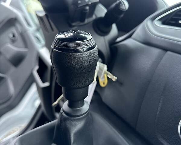 Білий Рено Мастєр, об'ємом двигуна 2.3 л та пробігом 235 тис. км за 21600 $, фото 61 на Automoto.ua