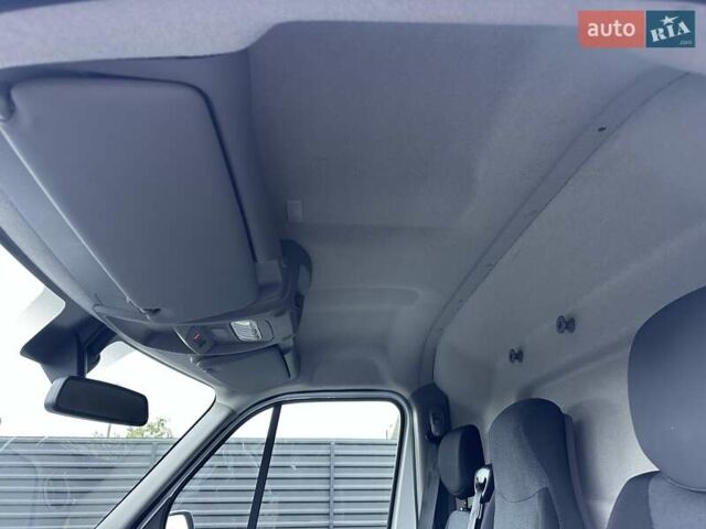 Білий Рено Мастєр, об'ємом двигуна 2.3 л та пробігом 235 тис. км за 21600 $, фото 54 на Automoto.ua