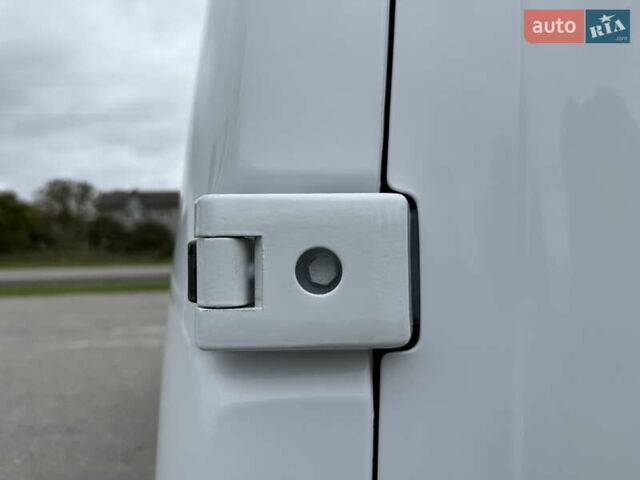Белый Рено Мастер, объемом двигателя 0 л и пробегом 225 тыс. км за 21700 $, фото 19 на Automoto.ua
