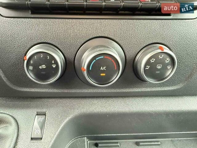 Рено Мастер 2022 в Луцке на Automoto.ua Белый Рено Мастер, объемом двигателя 2.3 л и пробегом 143 тыс. км за 25900 $, фото 41 на Automoto.ua