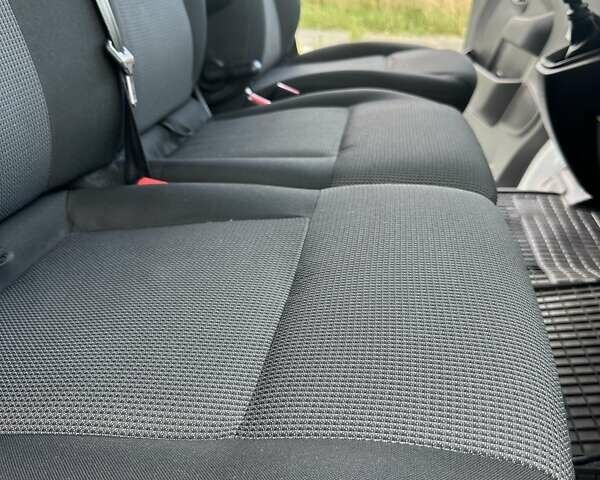 Білий Рено Мастєр, об'ємом двигуна 2.3 л та пробігом 194 тис. км за 19999 $, фото 43 на Automoto.ua