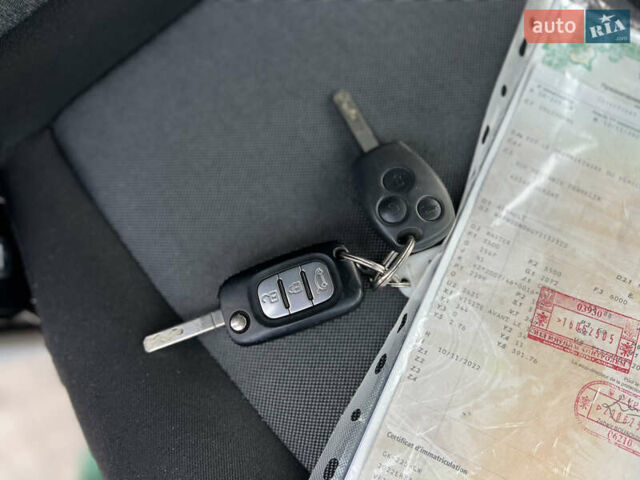Білий Рено Мастєр, об'ємом двигуна 2.3 л та пробігом 180 тис. км за 22600 $, фото 137 на Automoto.ua
