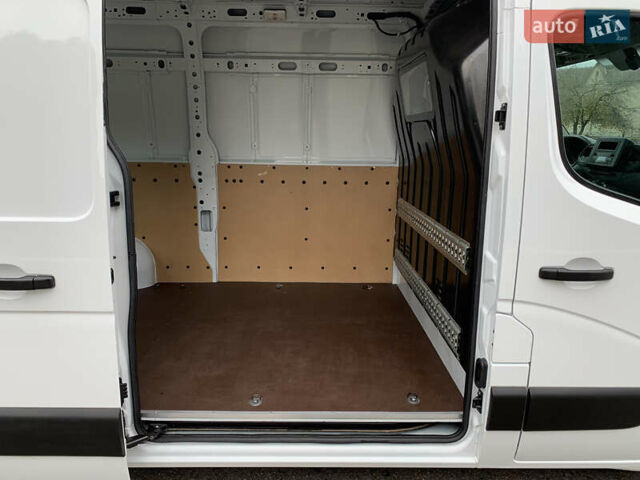 Рено Мастєр 2022 у Дубно на Automoto.ua Білий Рено Мастєр, об'ємом двигуна 2.3 л та пробігом 245 тис. км за 20000 $, фото 38 на Automoto.ua