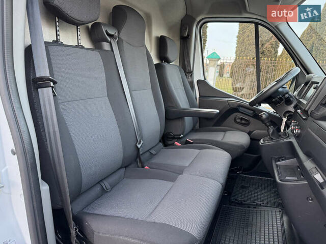 Белый Рено Мастер, объемом двигателя 0 л и пробегом 137 тыс. км за 21700 $, фото 102 на Automoto.ua